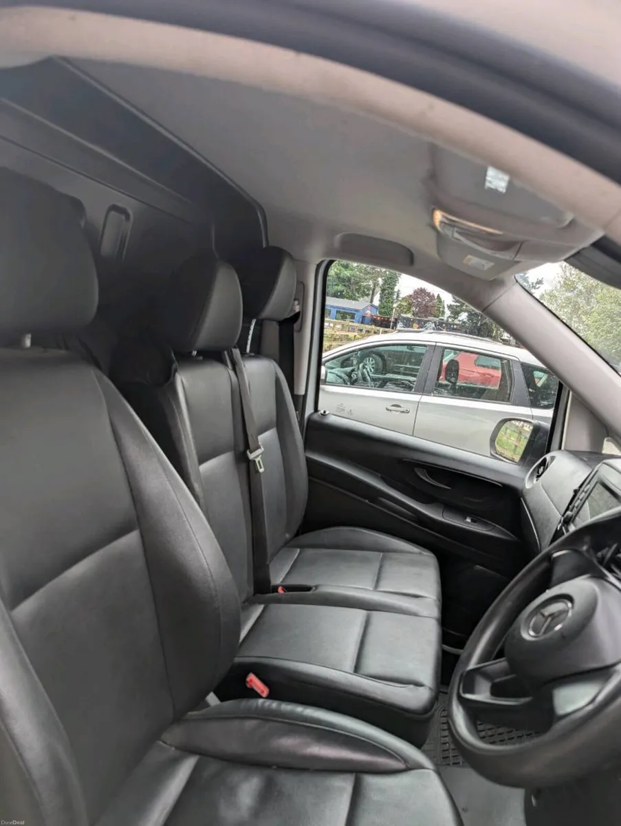 Mercedes Benz E-Vito 111 Ka 6DR - Image 2