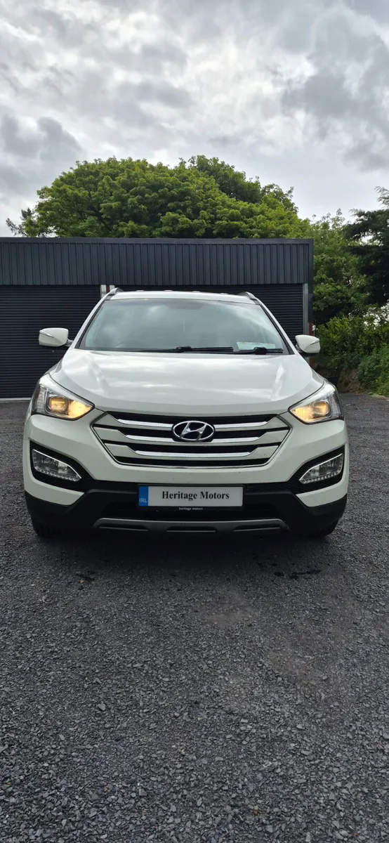 Hyundai Santa Fe 2015 - Image 2
