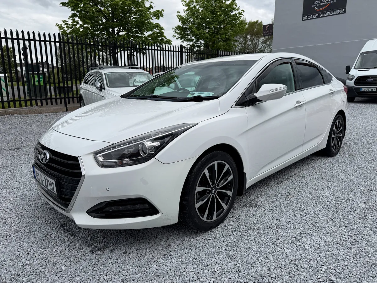 2016 (161) Hyundai i40 1.7 Executive - Image 3