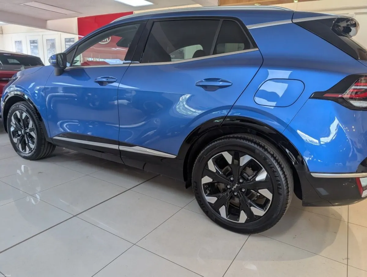 Kia Sportage Plug-in Hybrid - Image 2