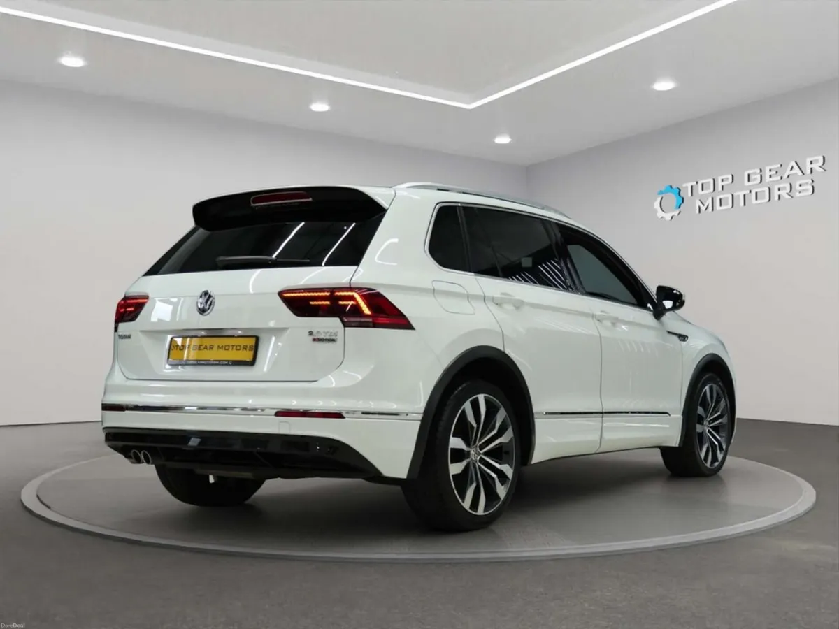 2017 Volkswagen Tiguan R-Line 4 MOTION - Image 4