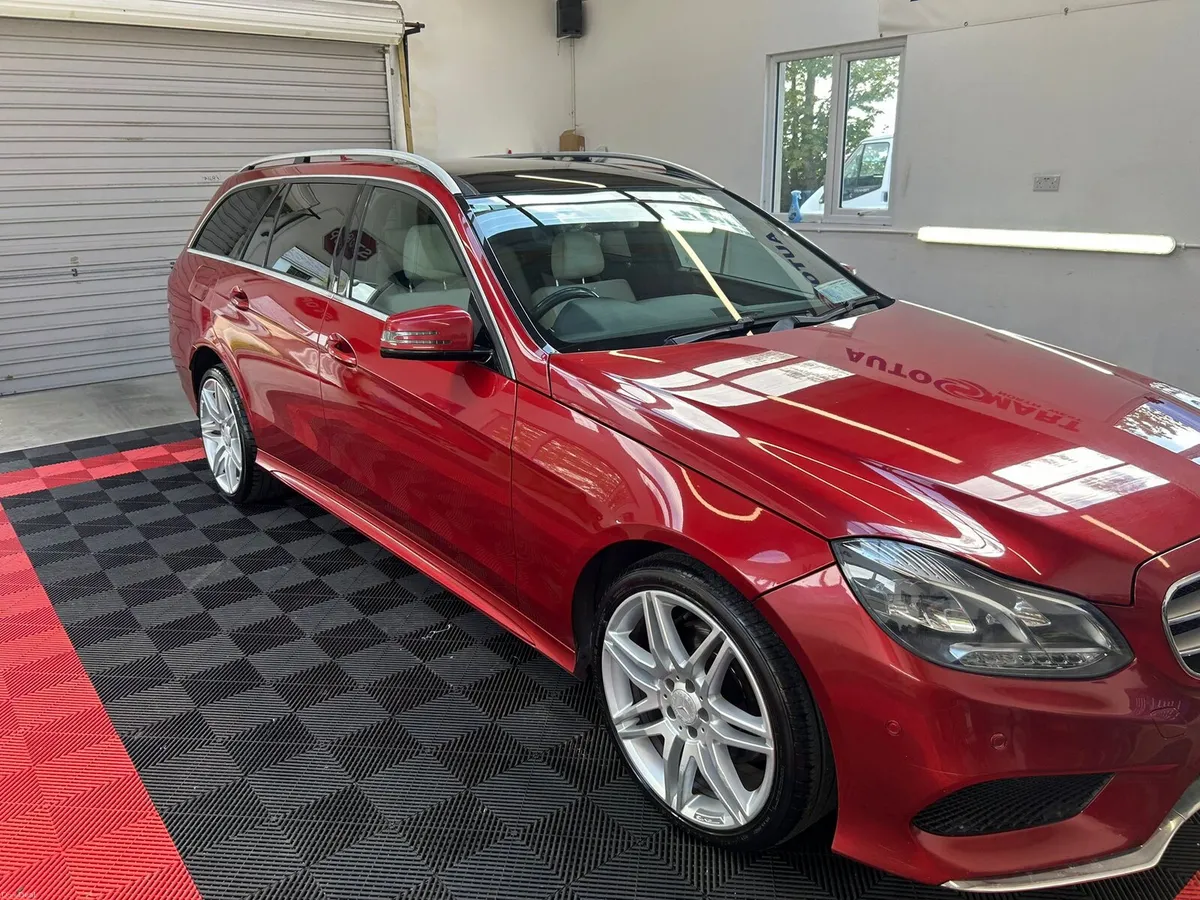 A car - Image 4