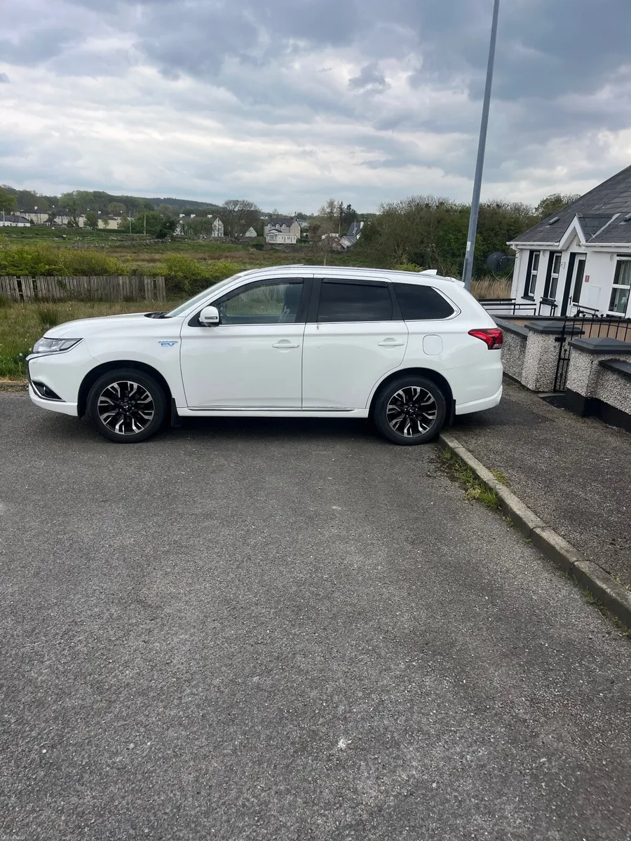 Mitsubishi Outlander 2016 - Image 4