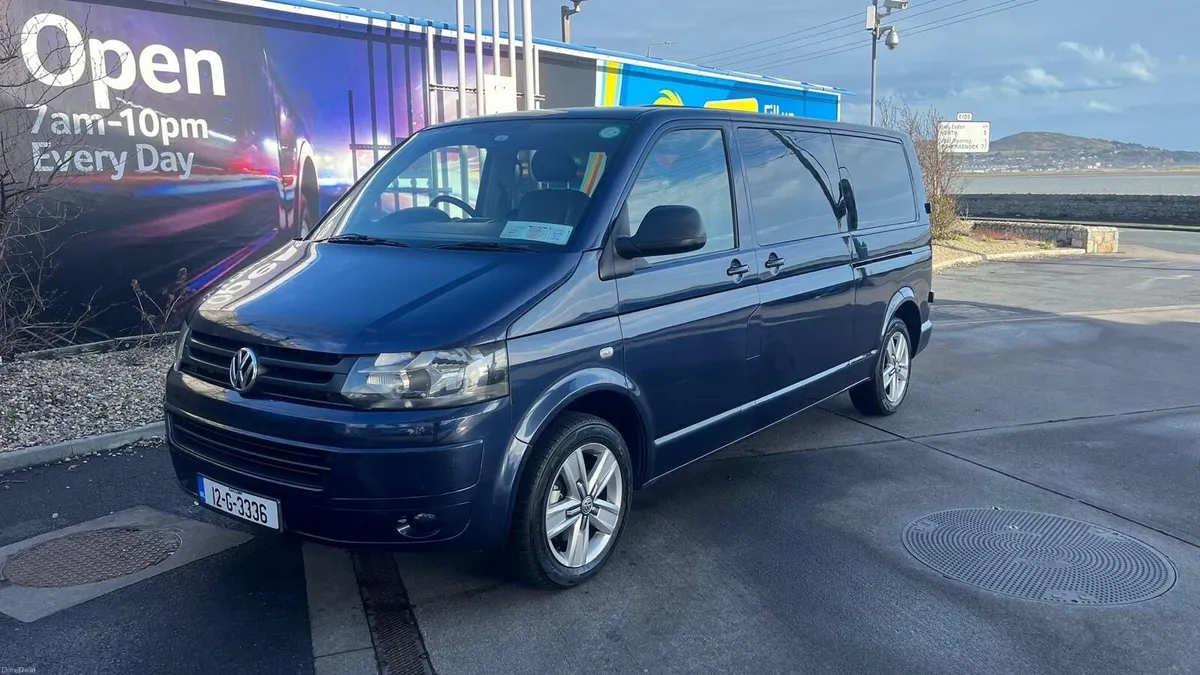 VW Transporter Shuttle 2012 – 9 Seater - Image 1