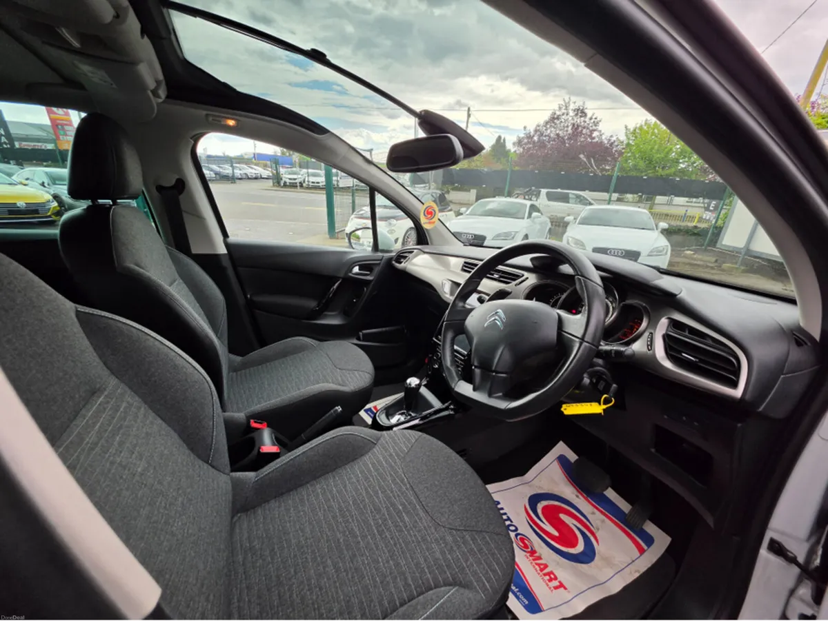 Citroen C3 ( 162 REG ) 1.2 MOON ROOF - PRIVACY GLA - Image 4