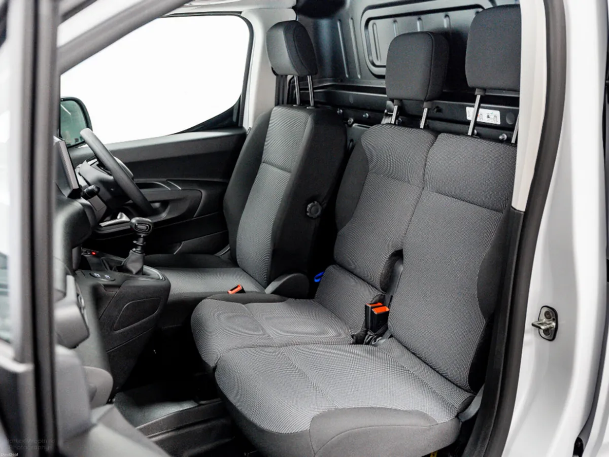 Peugeot Partner Pro Premium 1.5 Diesel 100HP 650Kg - Image 4