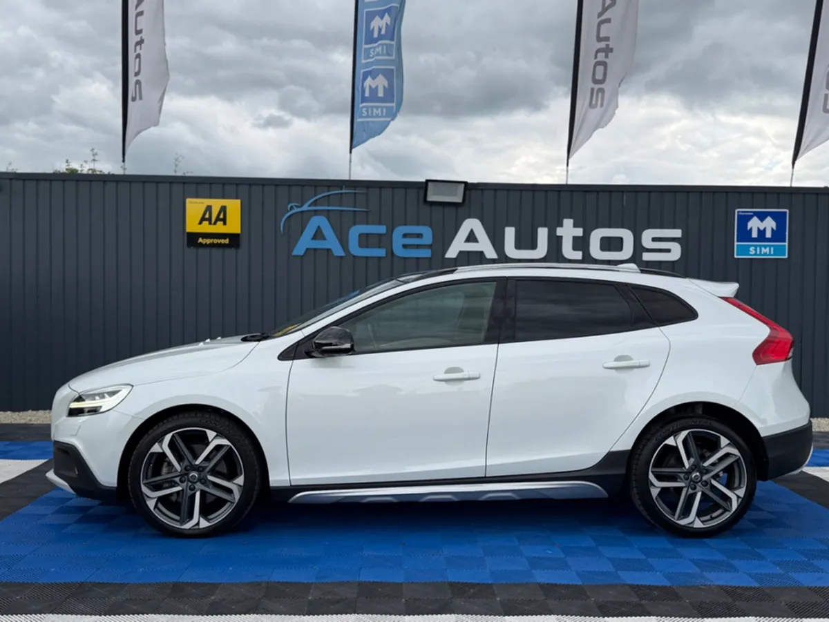 Volvo V40 2.0L DIESEL- AUTO - 12M WARRANTY - CAR: - Image 4