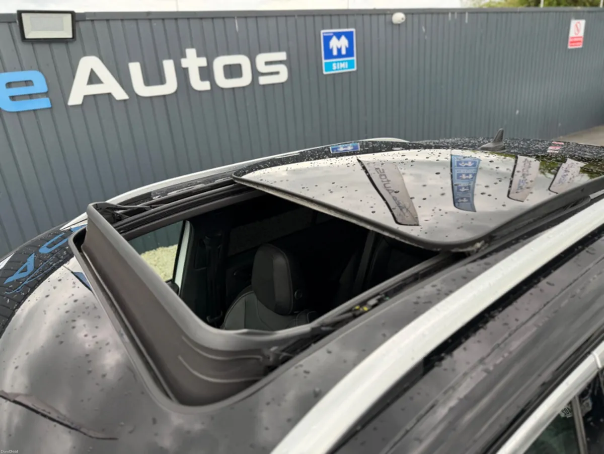 Volkswagen T-Roc R-LINE - SUNROOF - 2.0L DIESEL - - Image 4