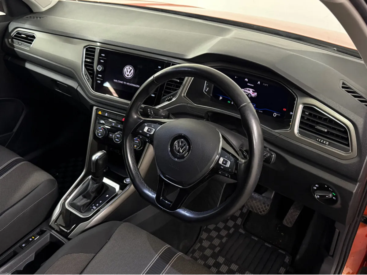 Volkswagen T-Roc **STYLE DESIGN**2.0TDI**AUTOMATIC - Image 6