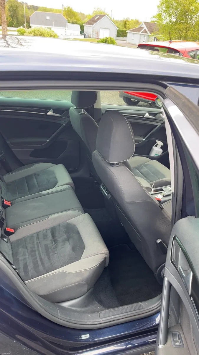 2015 Volkswagen Golf - Image 4
