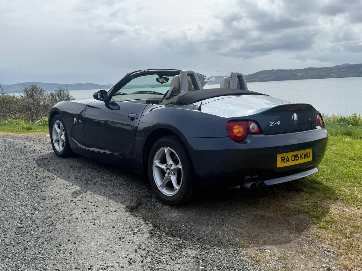 2005 BMW Z4 2.2 SE **VERY LOW MILES** - Image 6
