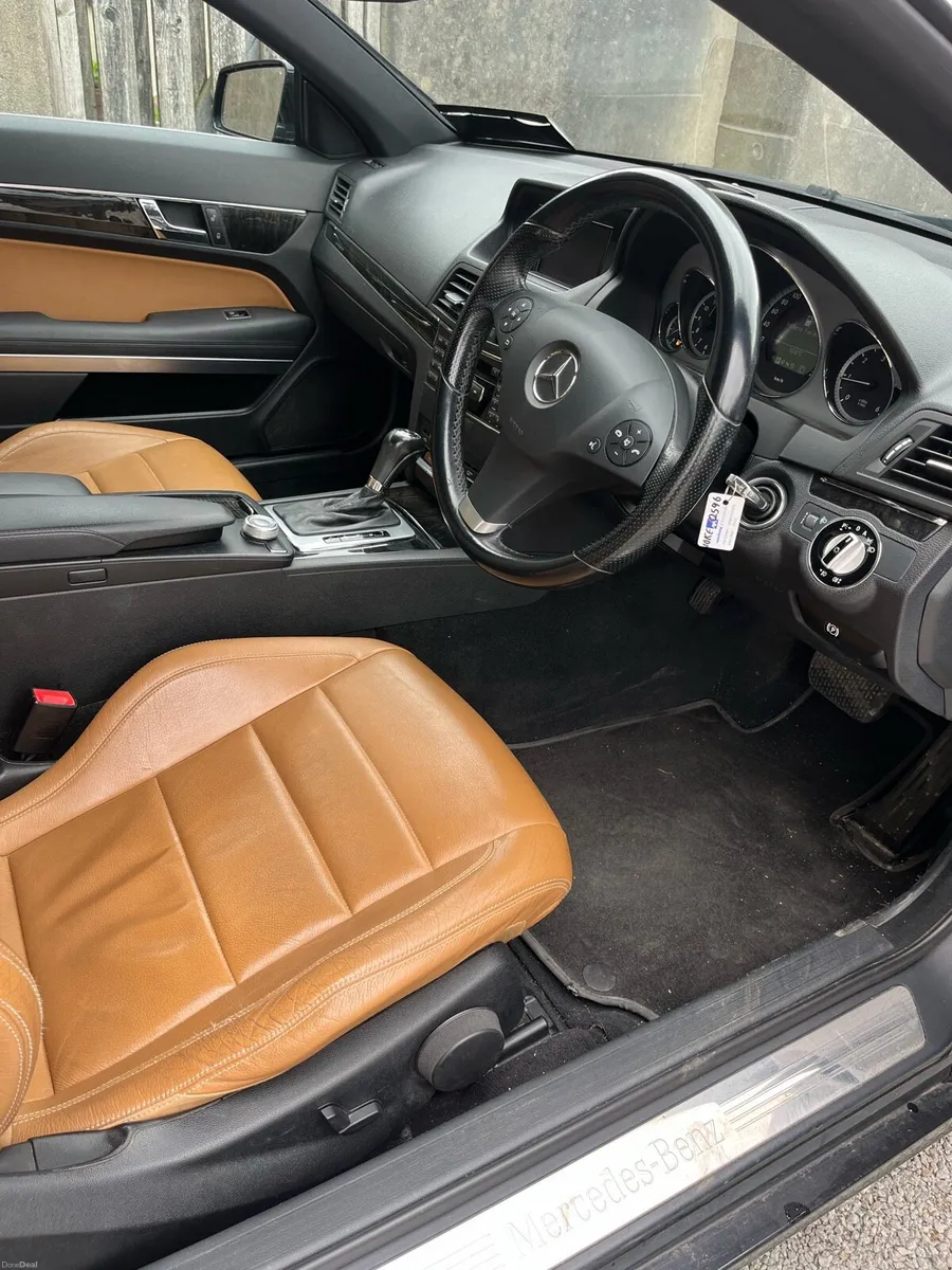 Mercedes coupe - Image 6