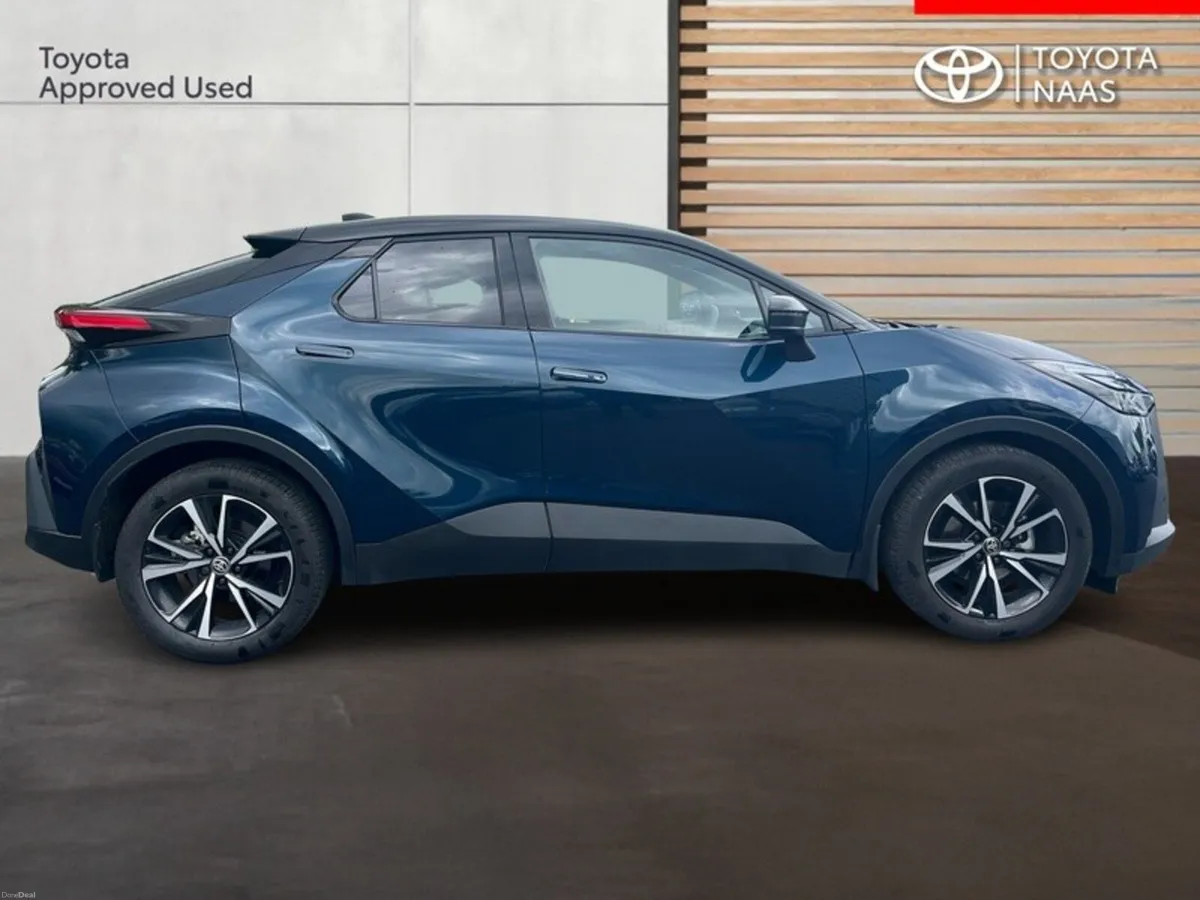 Toyota C-HR Sport + Hybrid - Image 3