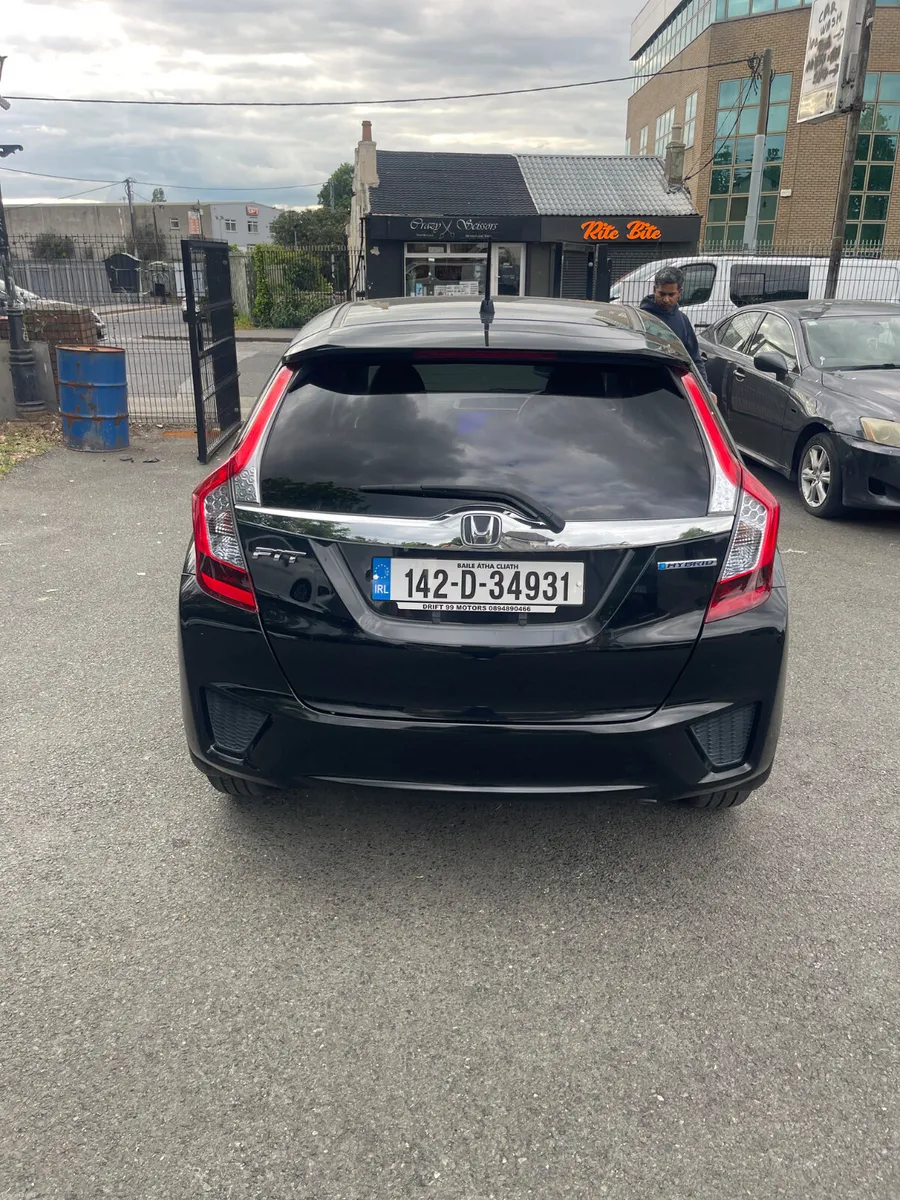 Honda fit hybrid automatic - Image 3