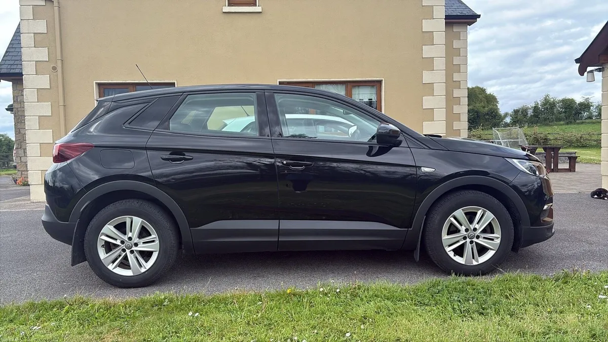 Opel Grandland X MY21 1.5 diesel 130PS - Image 1