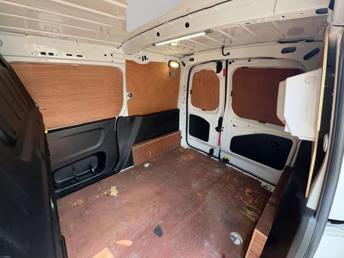 2019 Peugeot Partner Grip L1 BlueHDi Manual - Image 5