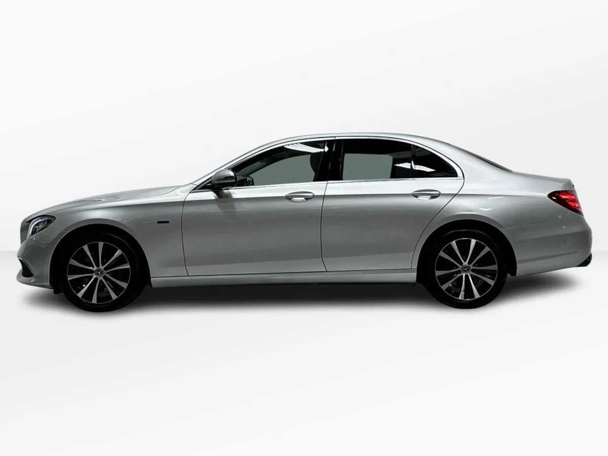 Mercedes-Benz E-Class E300 DE Avantgarde PHEV - Image 5