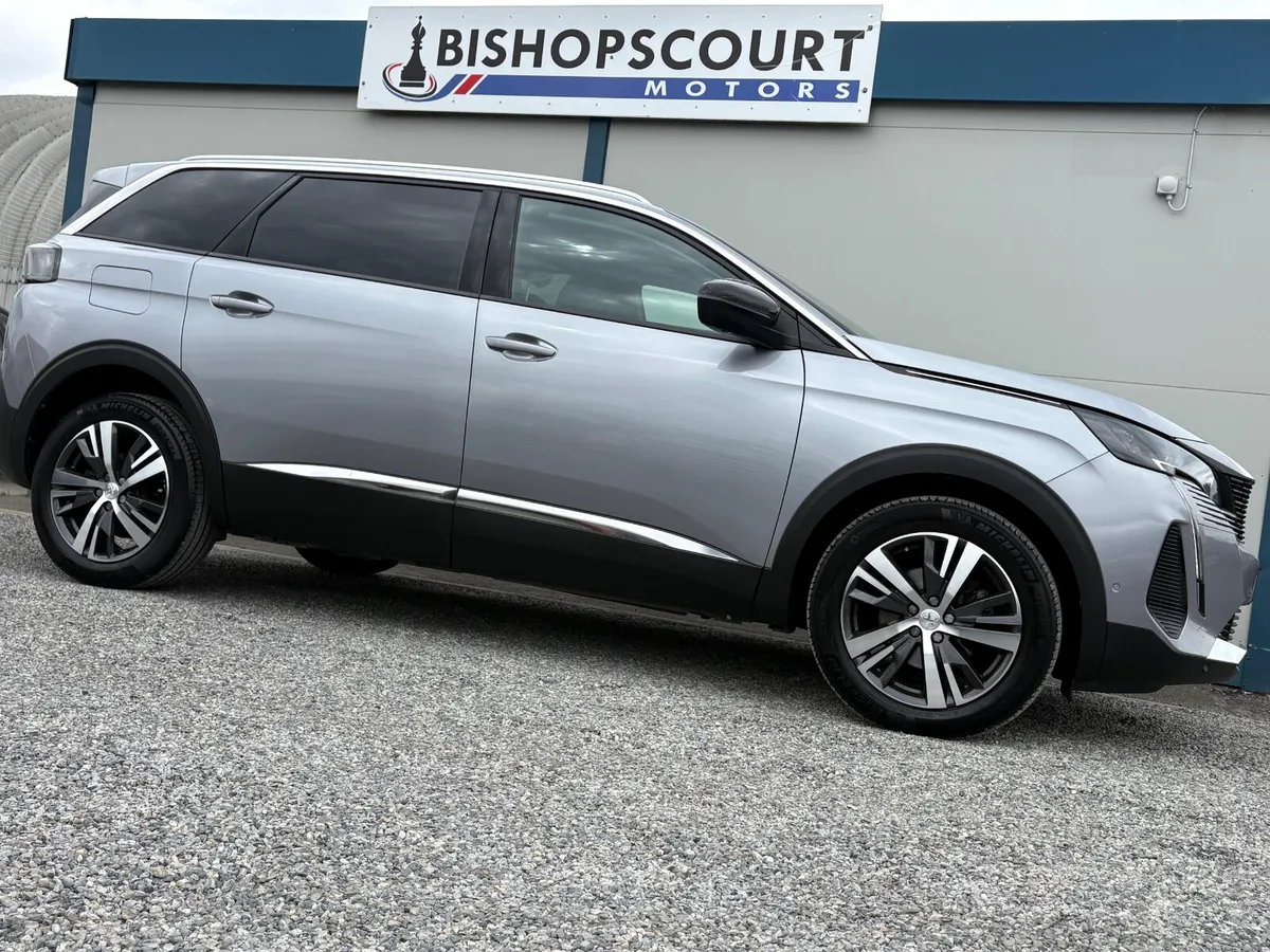 Peugeot 5008 2022 - Image 3