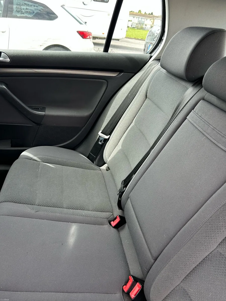 Car - Image 3