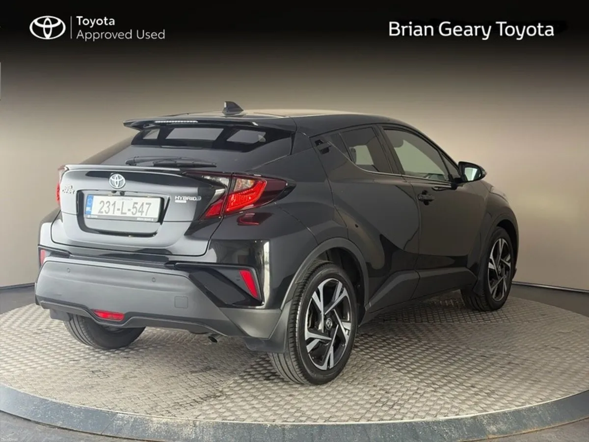Toyota C-HR HYBRID SPORT - Image 2