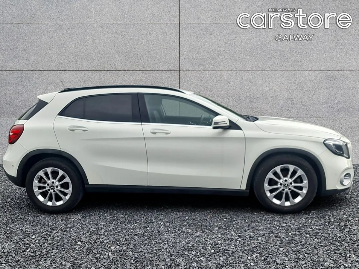 Mercedes-Benz GLA GLA 180 - Image 2