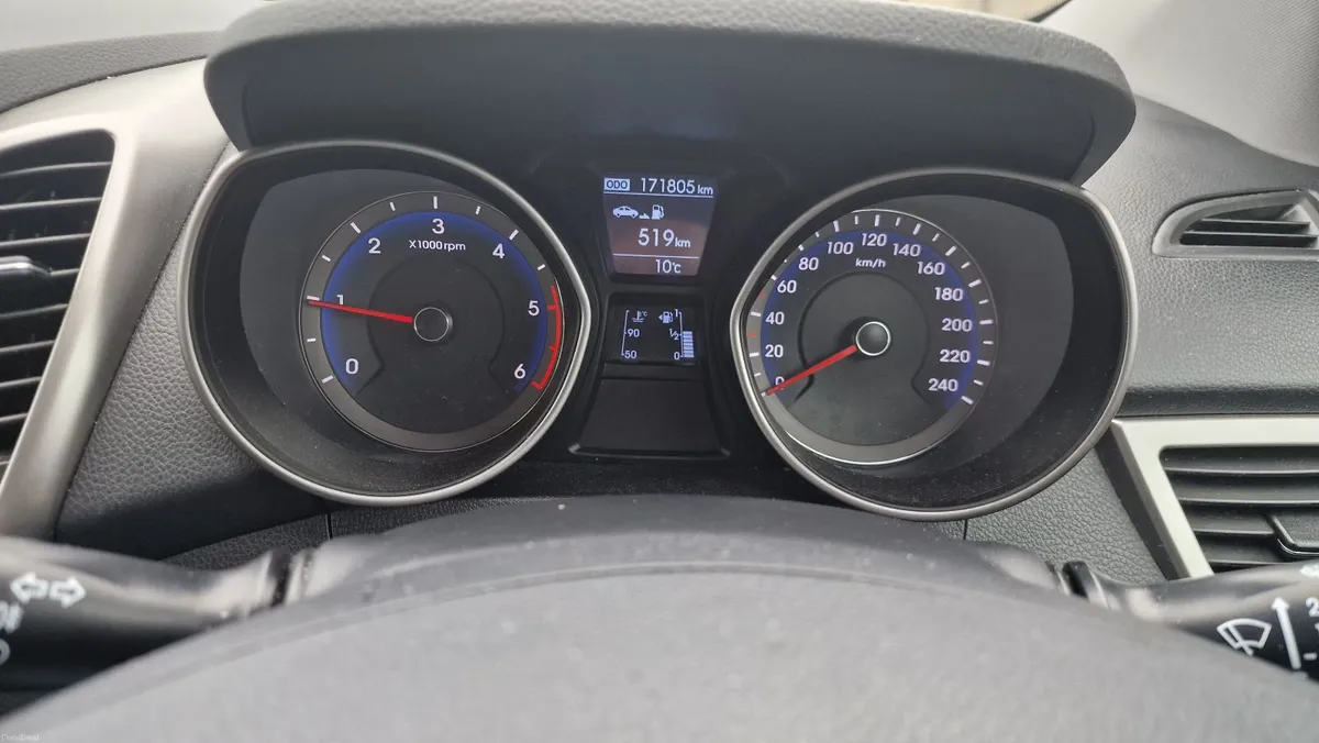 Hyundai i30 Elite 1.4 diesel 174000km - Image 2