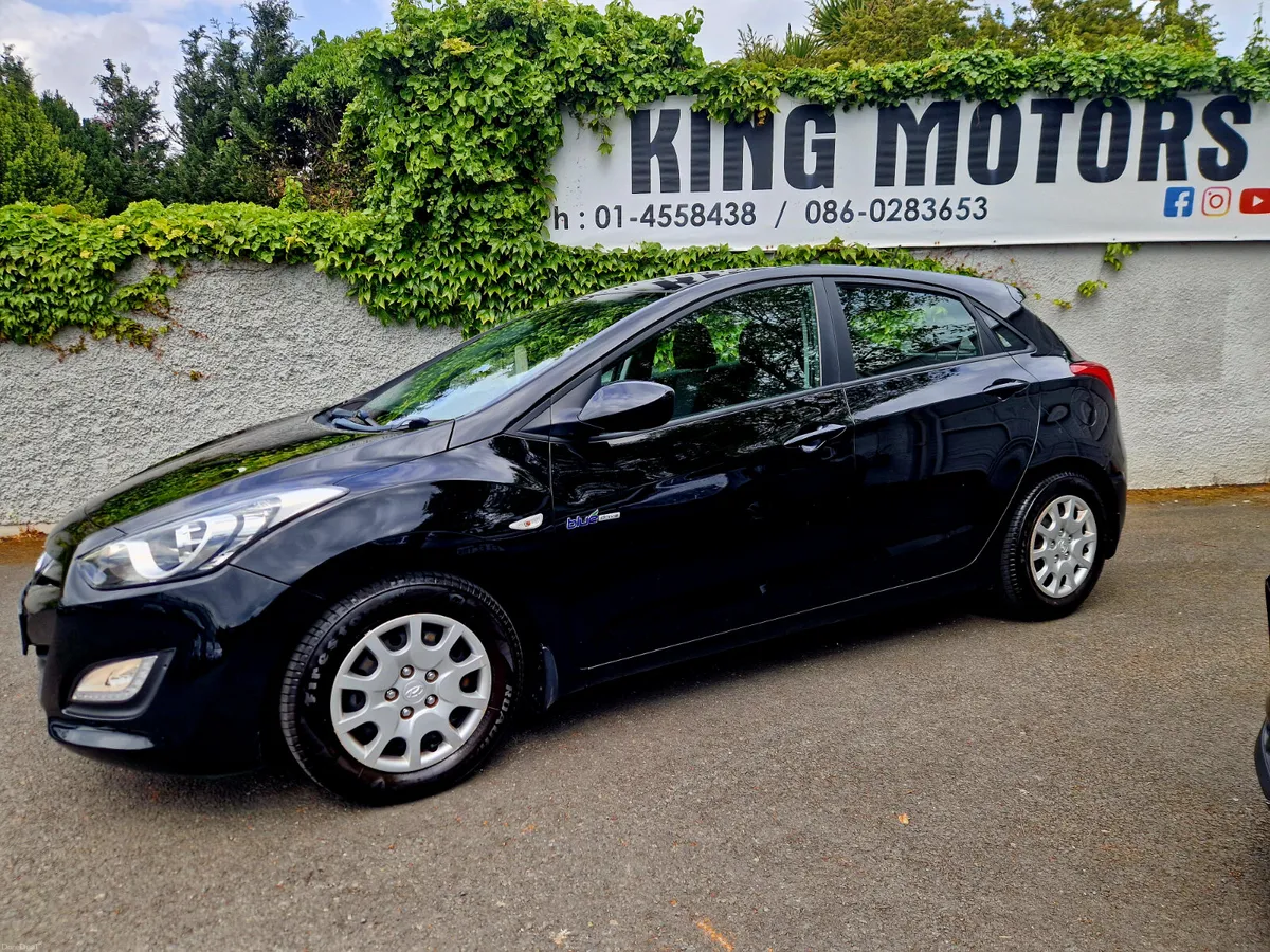 Hyundai i30 2014 / LOW KM / PETROL / CLASSIC - Image 1