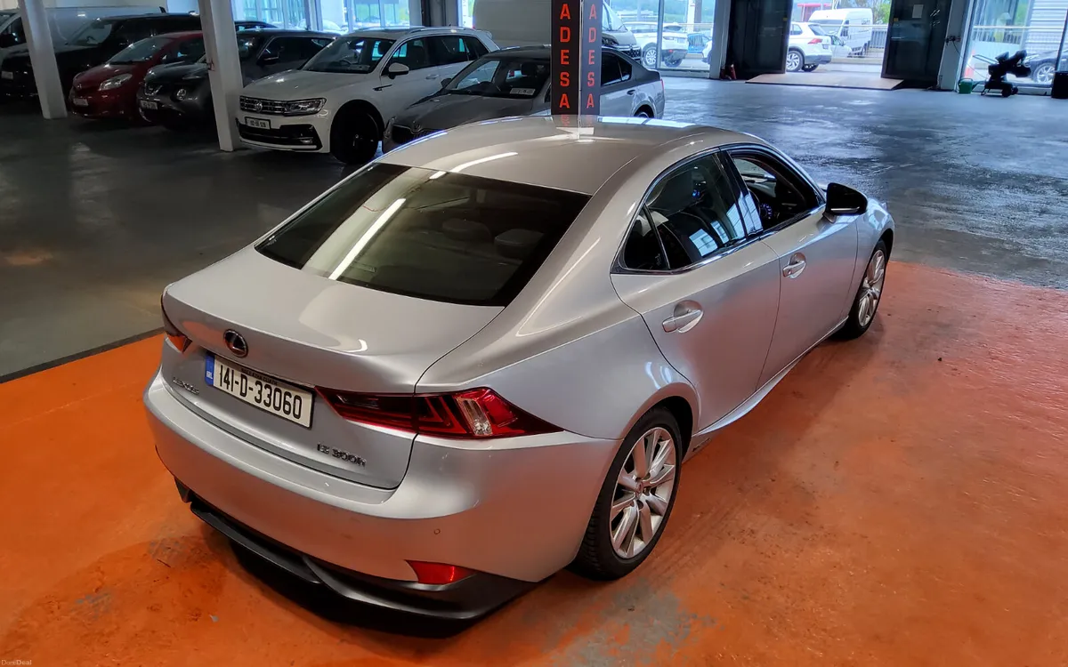 Lexus IS 2014 - Image 3
