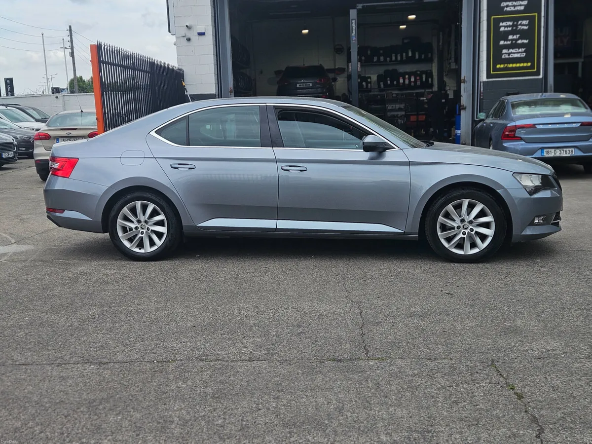 Skoda Superb 1.4 Petrol  150 BHP - Image 2