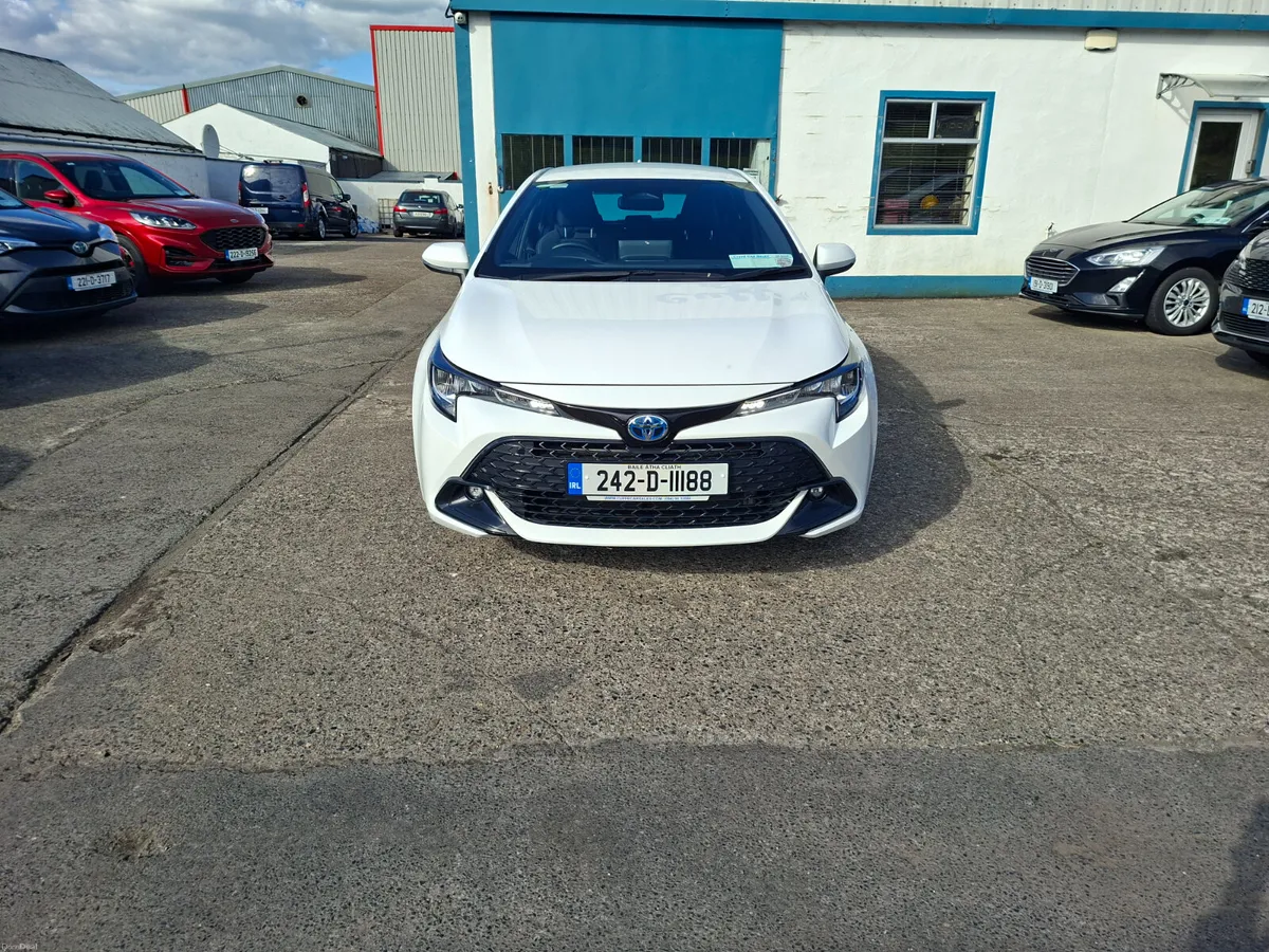 2024 Toyota Corolla 1.8 Hybrid Luna Hatchback - Image 3