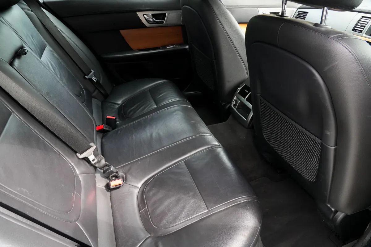 2012 Jaguar XF 2.2 Diesel Automatic - Image 4