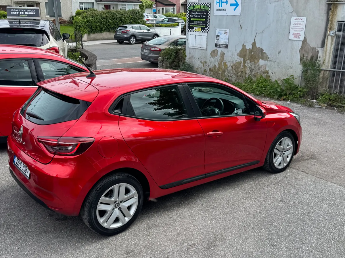Renault Clio nct 2028 - Image 4