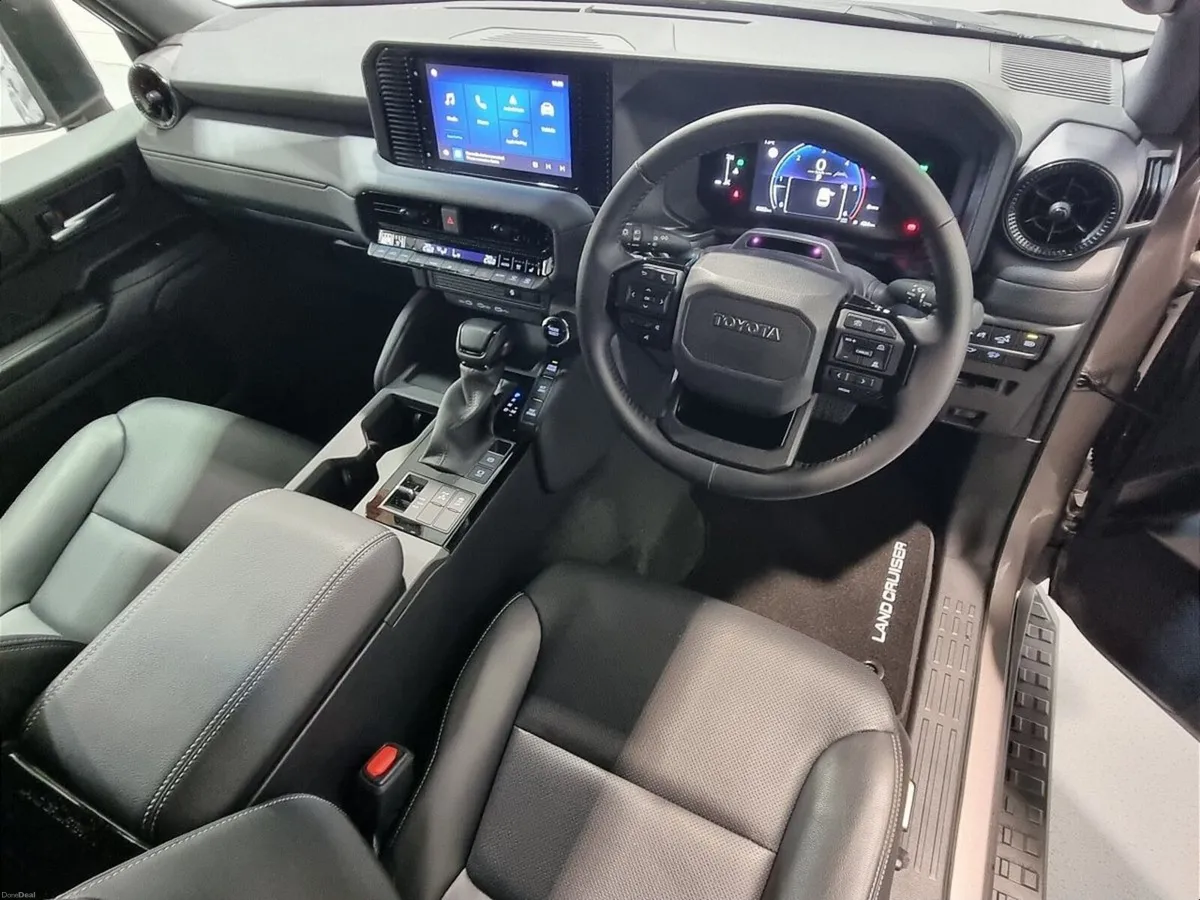 Toyota Land Cruiser ** 2.8 D4D ** HUGE SPEC ** N1 - Image 2