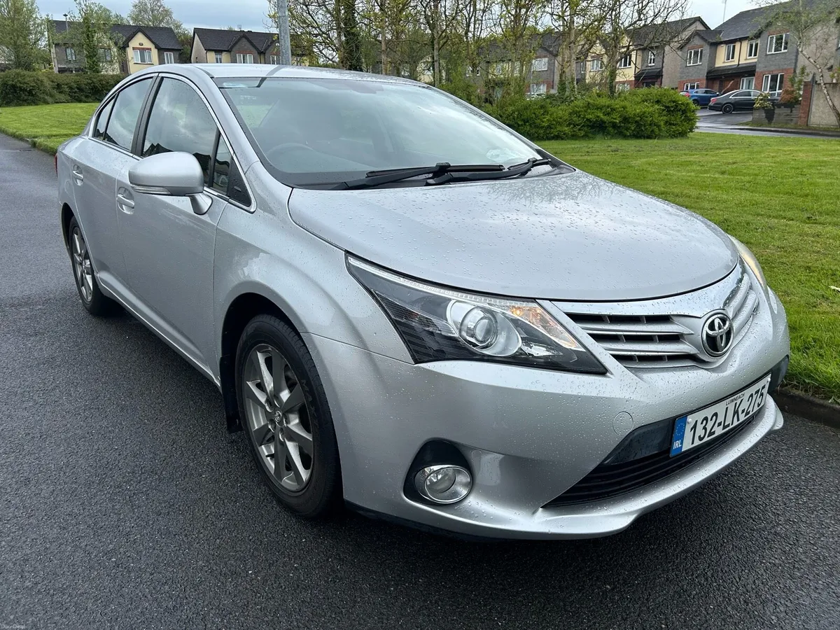 Toyota Avensis 2013 - Image 2
