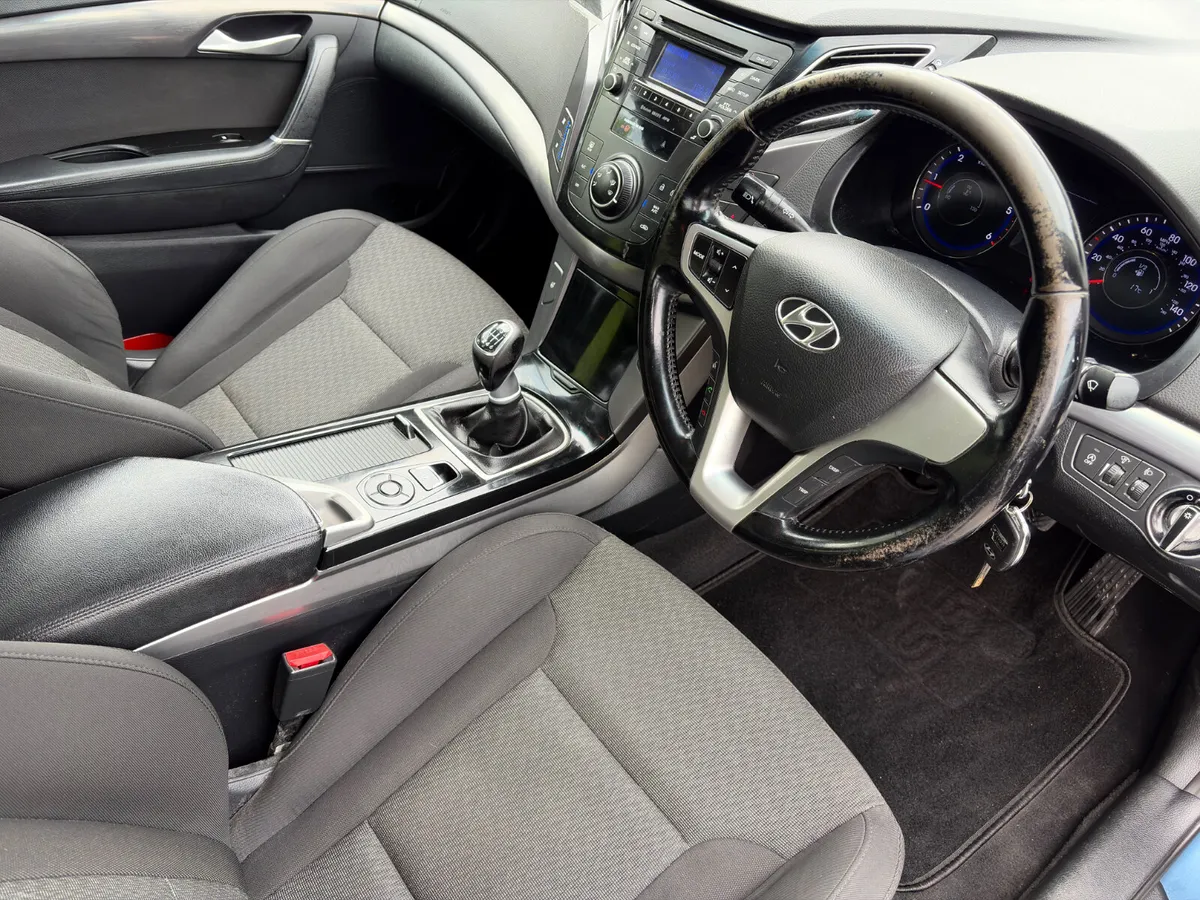 Hyundai i40 2015 1.7 CRDi new nct 6/27 low km - Image 2