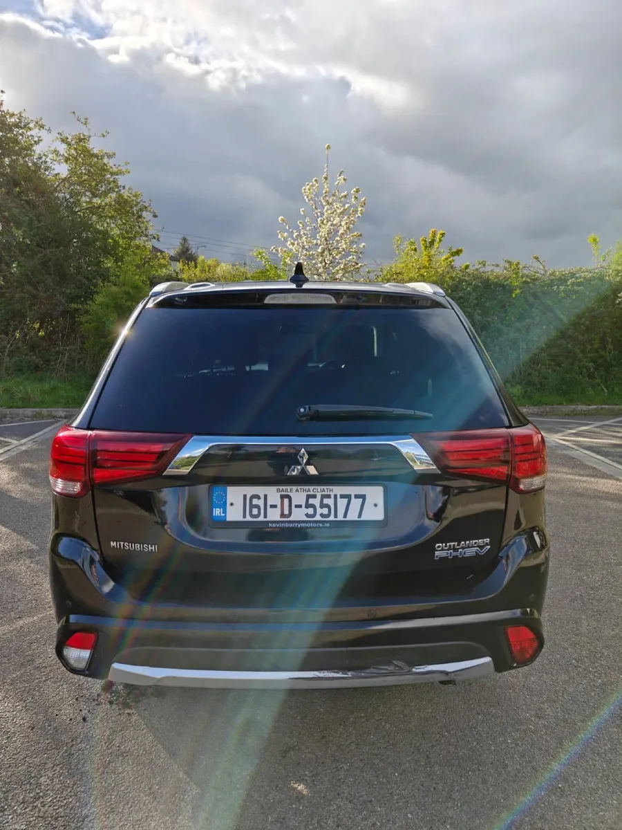 Mitsubishi Outlander Gx4h PHEV - Image 4