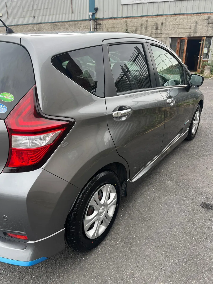 Nissan Note  hybrid automatic - Image 4