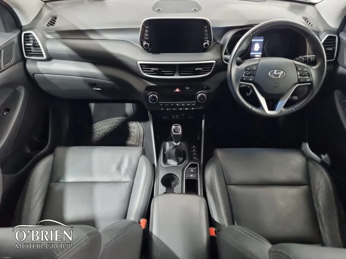 Hyundai Tucson 2WD Executive Plus - Image 2