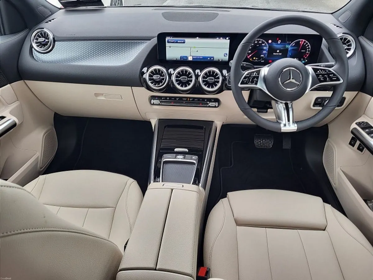 Mercedes-Benz GLA GLA250e PHEV Progressive Line Pl - Image 4