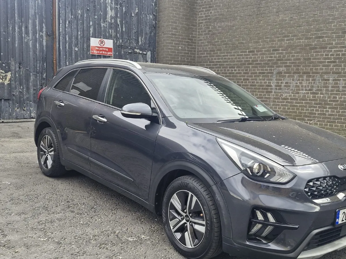 Kia Niro 2020 Automatic 1.6 L Patrol Hybrid - Image 3