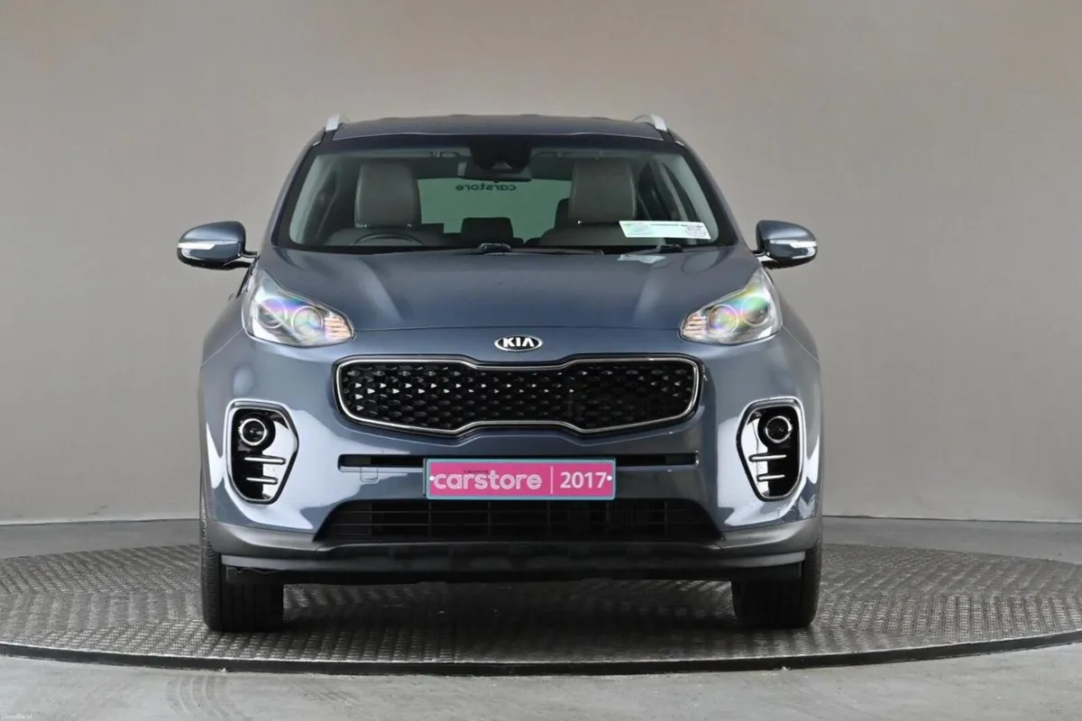 Kia Sportage 1.7 PLATINUM 6SPD **FULL GREY LEATHER - Image 3