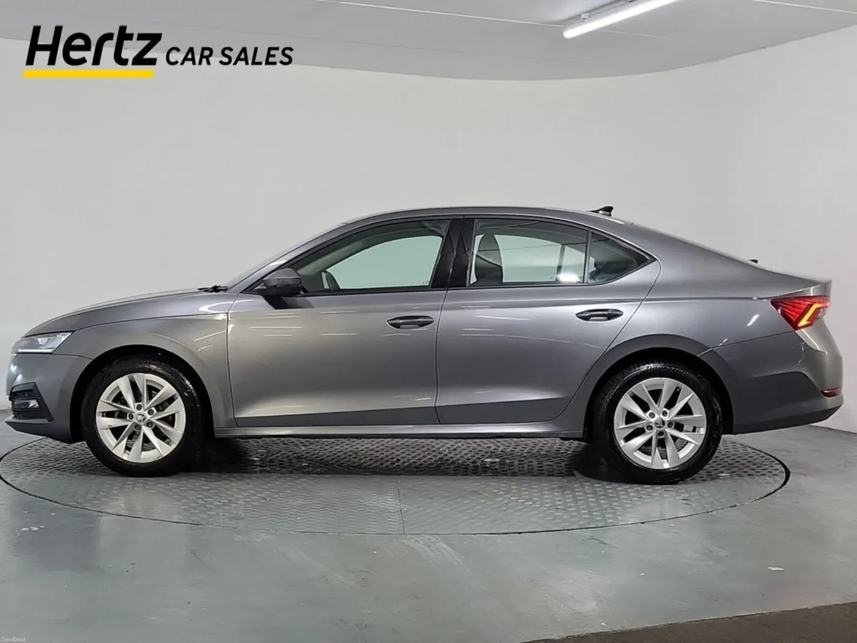 Skoda Octavia AMB 1.0TSI Petrol Automatic - Image 4