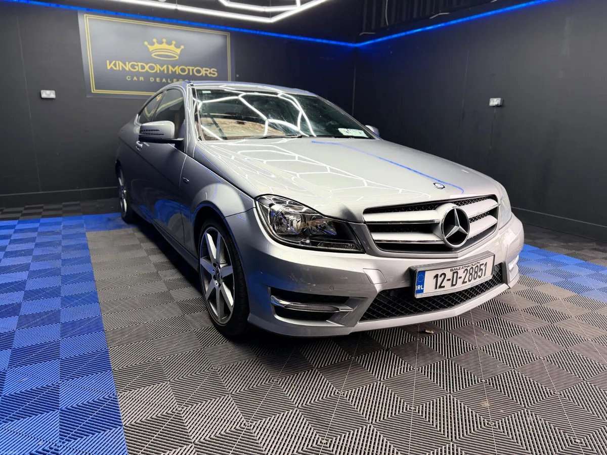 Mercedes-Benz Coupe Sport,Automatic - Image 3