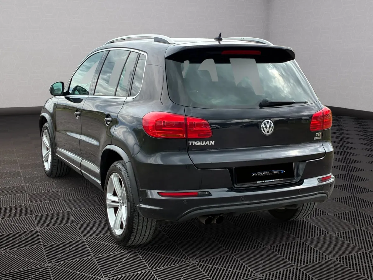 Volkswagen Tiguan R-Line - Image 5