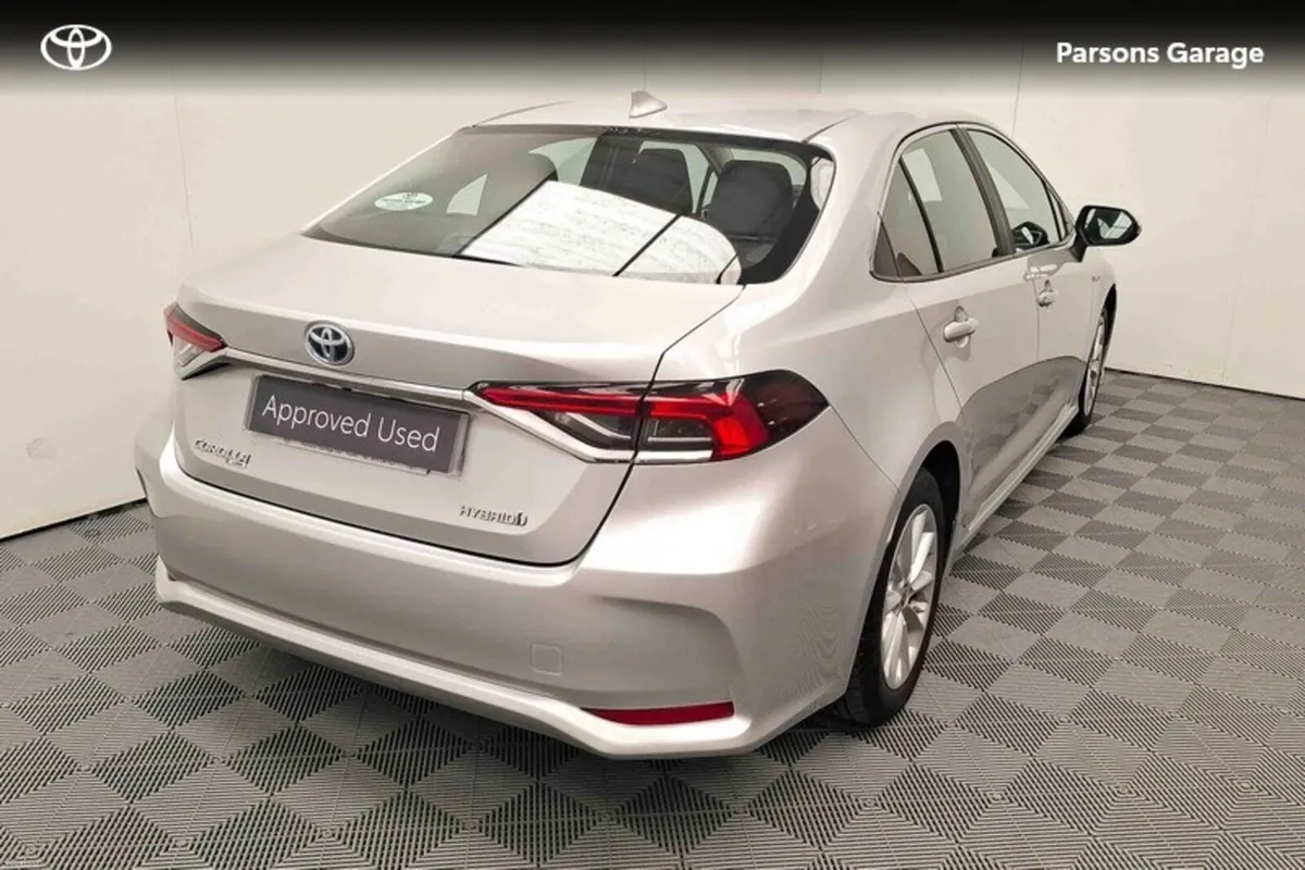 Toyota Corolla COROLLA HYB LUNA SALOON - Image 2