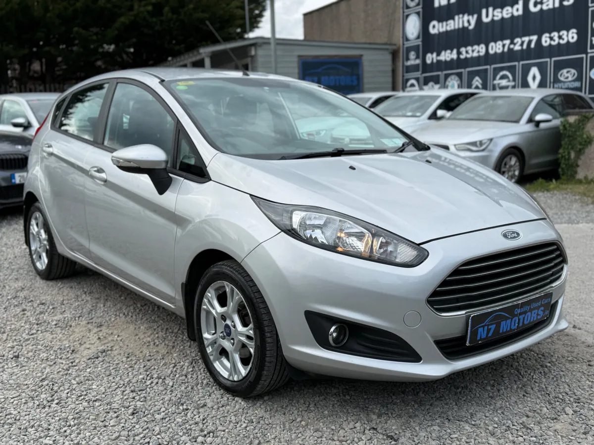 2013 Ford Fiesta ZETEC 1.0 PETROL - Image 1
