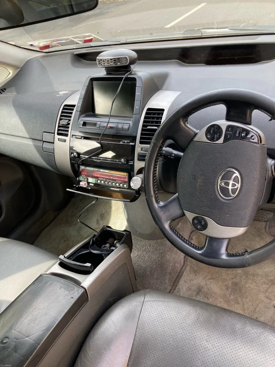 car - Image 1