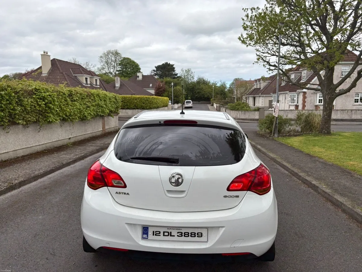 2012 Vauxhall Astra Hatchback 1.7 Diesel NCT&TAX. - Image 3