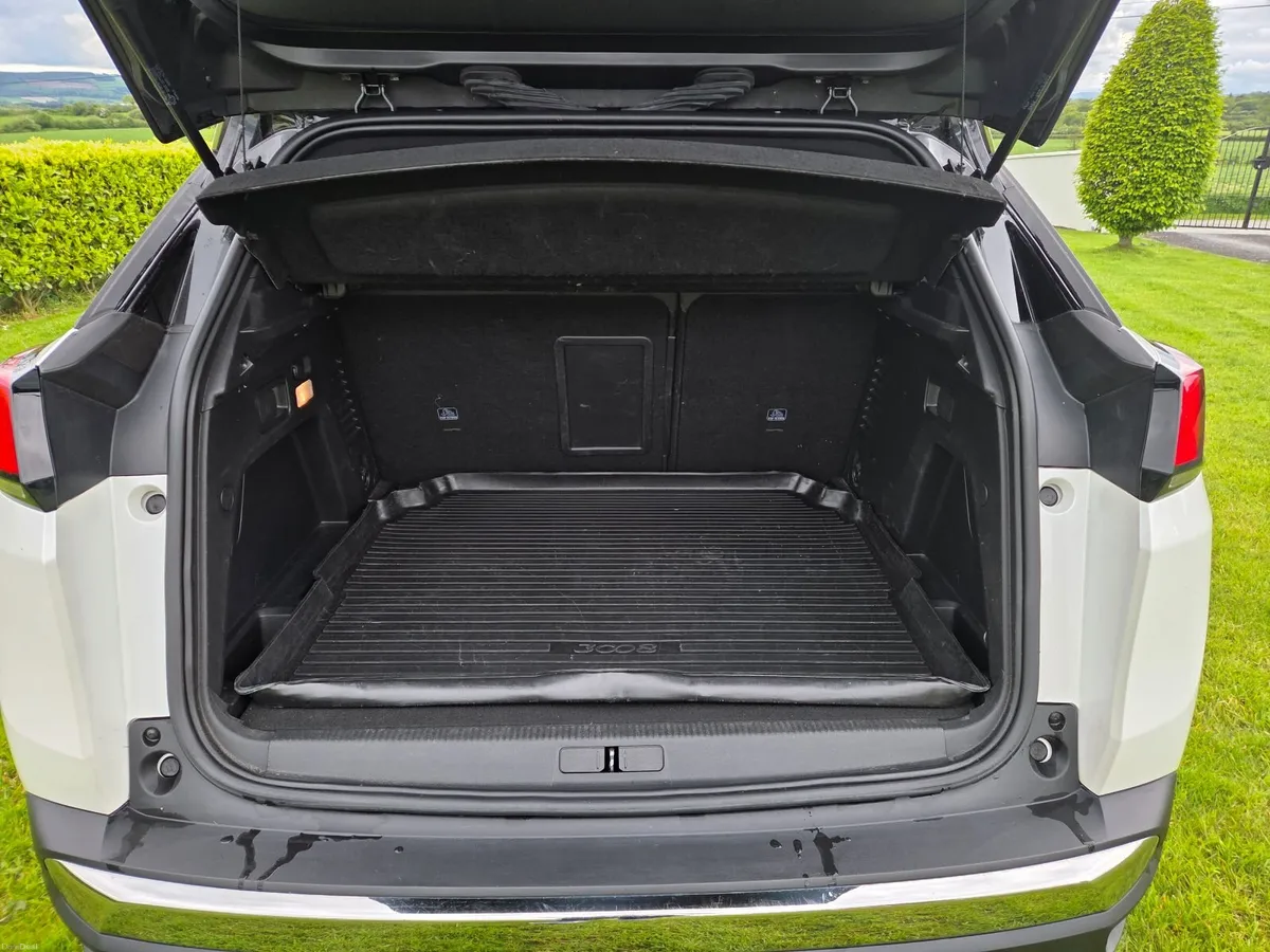 Peugeot 3008 2023 - Image 1