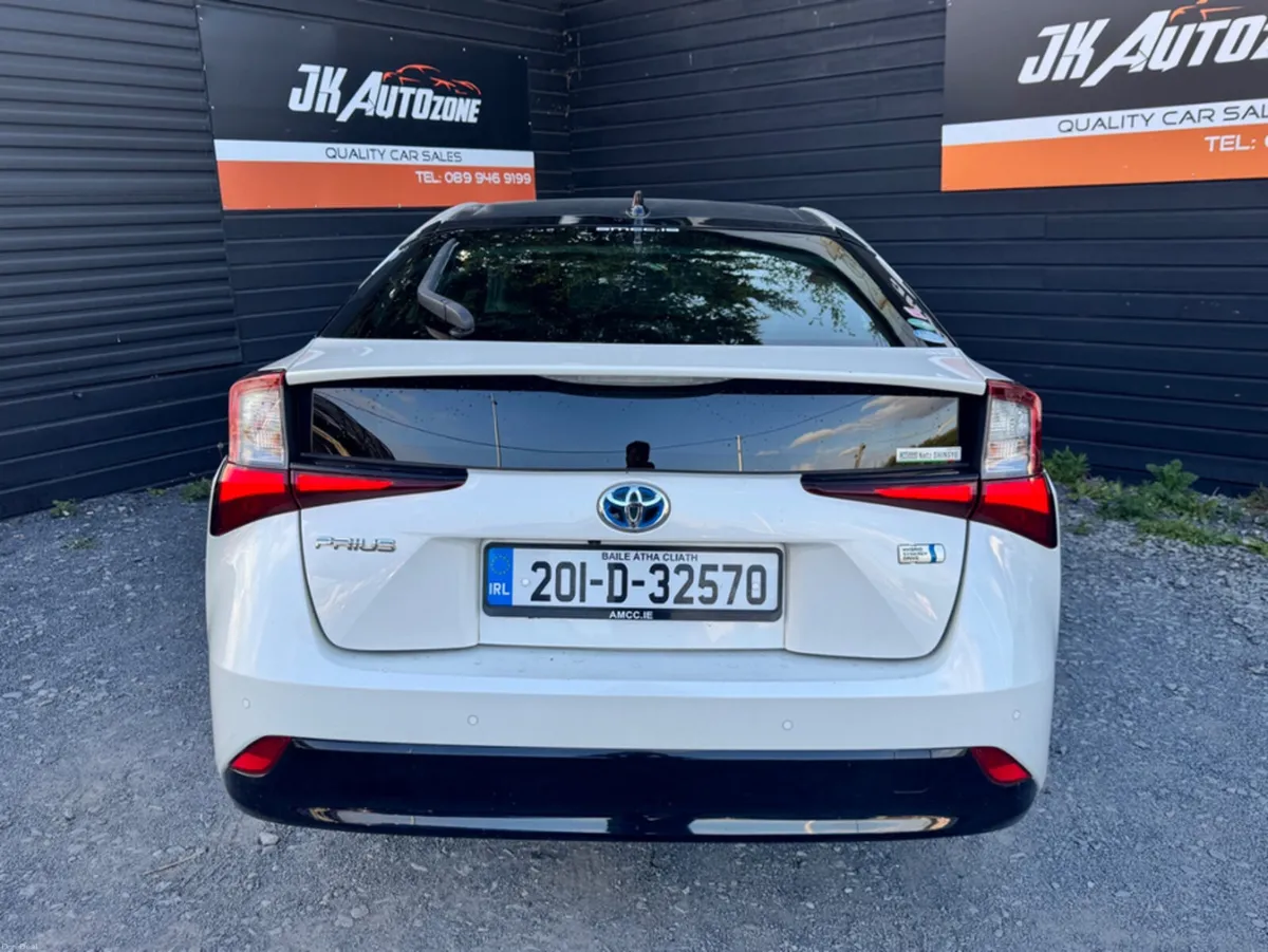Toyota Prius 1.8 HYBRID TOP SPEC - Image 6